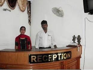 Hotel Neelkanth Λάκναου Εξωτερικό φωτογραφία